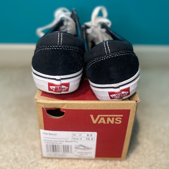 Vans- Old Skool ( Flame Cut Out) Black/ Tru🔥 - Picture 4 of 4